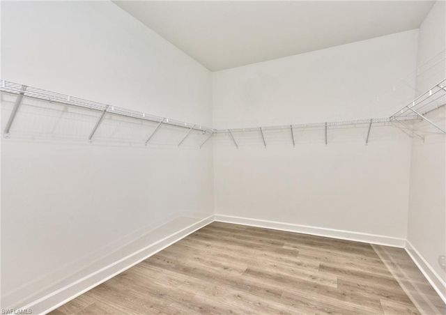 2066 Grove DR, Naples, FL 34120