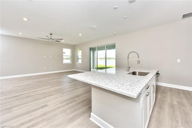 2066 Grove DR, Naples, FL 34120