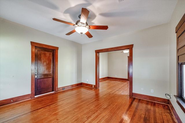 1024 W Temple Street, Houston, TX 77009