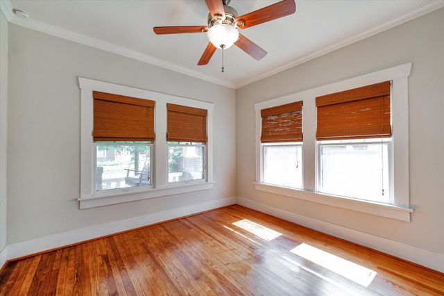 1024 W Temple Street, Houston, TX 77009