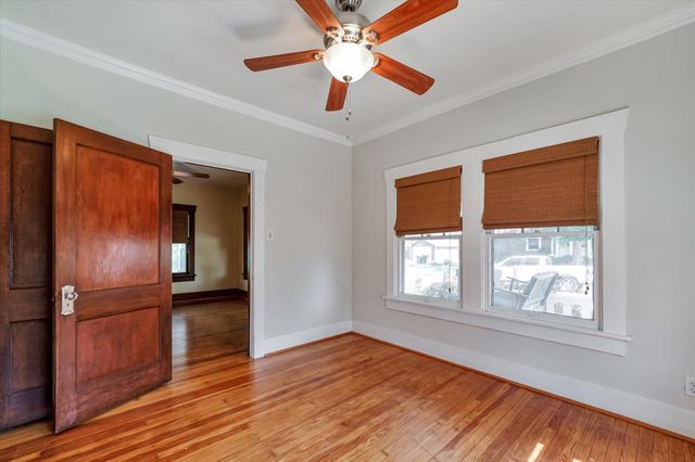 1024 W Temple Street, Houston, TX 77009