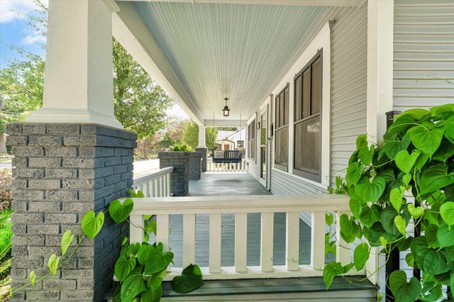1024 W Temple Street, Houston, TX 77009