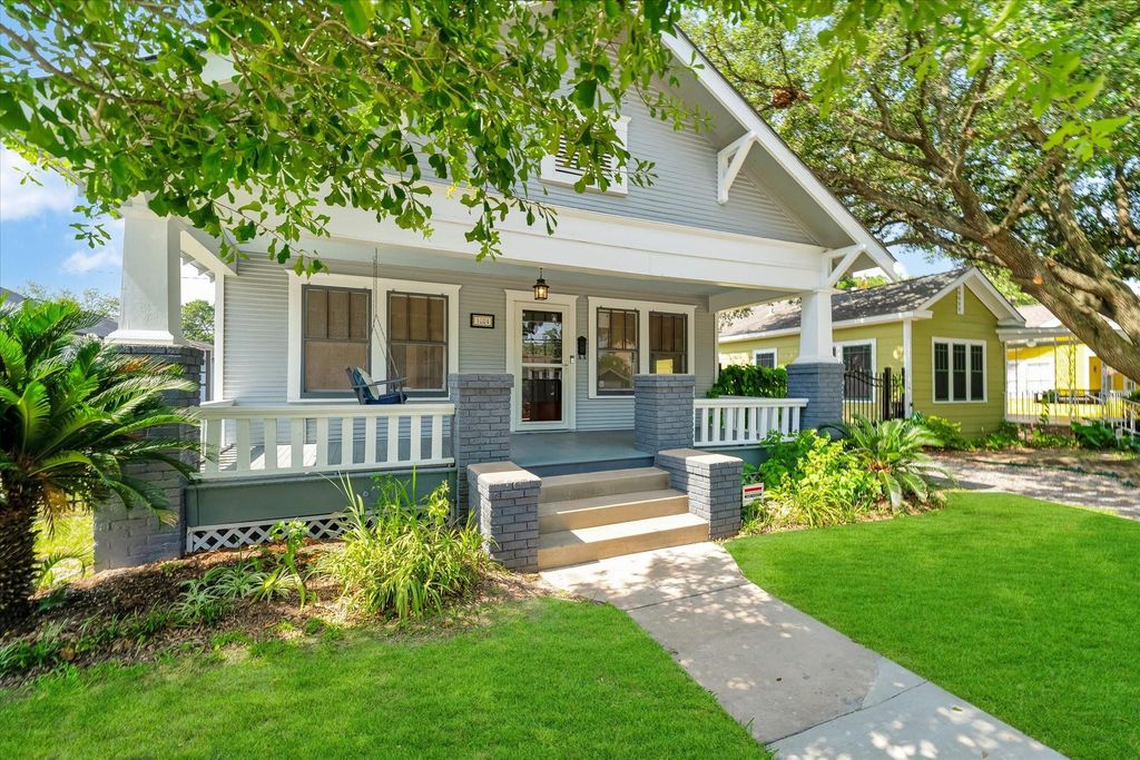 1024 W Temple Street, Houston, TX 77009