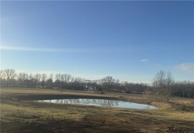 30202 E Norris Court, Grain Valley, MO 64029