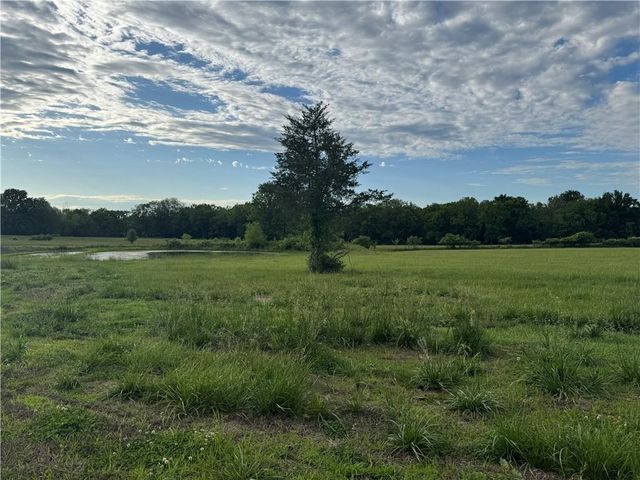 30202 E Norris Court, Grain Valley, MO 64029