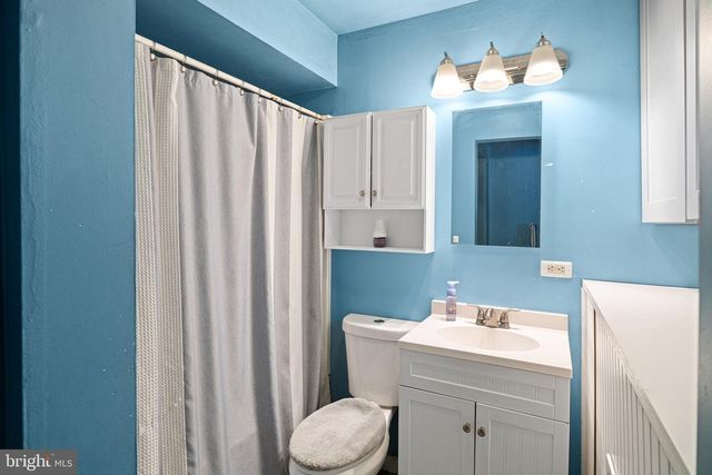 360 HOLLY DR, Levittown, PA 19055
