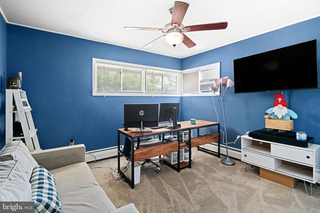360 HOLLY DR, Levittown, PA 19055