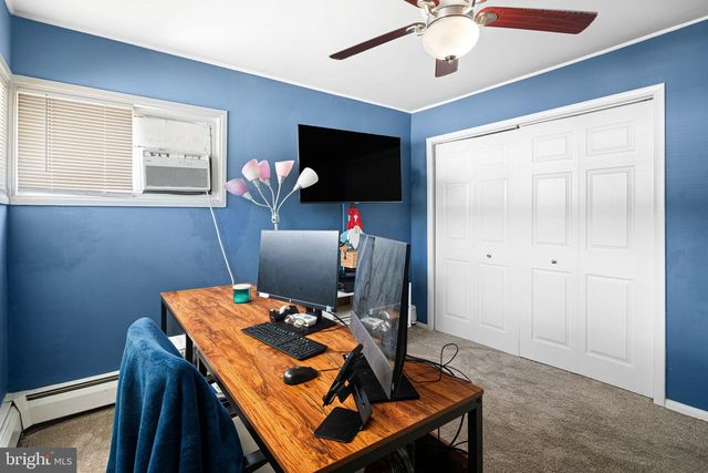 360 HOLLY DR, Levittown, PA 19055