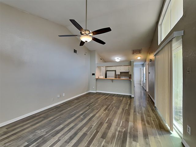 1621 Scottsdale Drive, Arlington, TX 76018