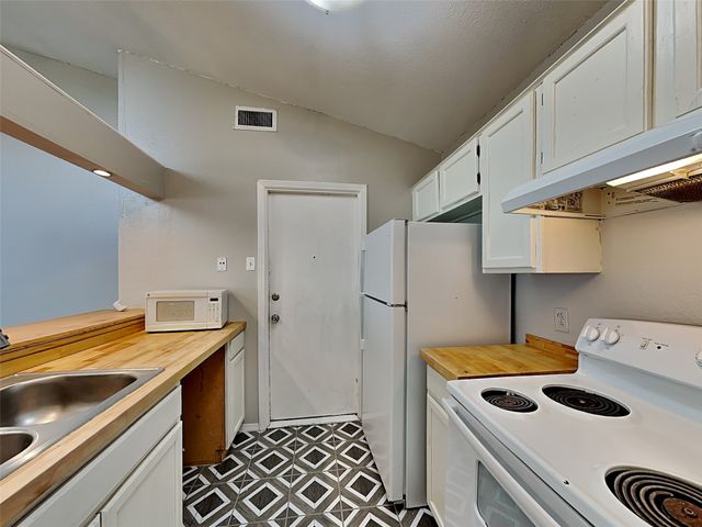 1621 Scottsdale Drive, Arlington, TX 76018