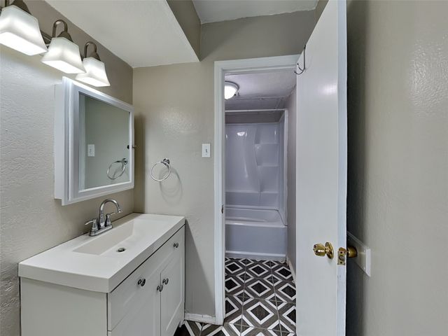 1621 Scottsdale Drive, Arlington, TX 76018