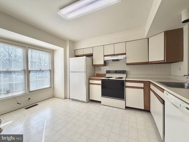 3824 SWAN HOUSE CT, Burtonsville, MD 20866