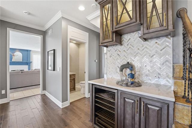 9206 W 146th Place, Overland Park, KS 66221