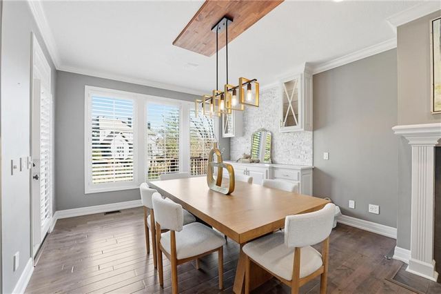 9206 W 146th Place, Overland Park, KS 66221