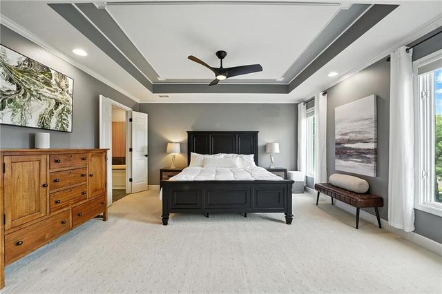 9206 W 146th Place, Overland Park, KS 66221