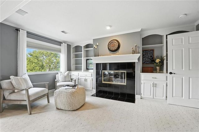 9206 W 146th Place, Overland Park, KS 66221