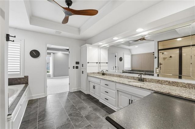 9206 W 146th Place, Overland Park, KS 66221