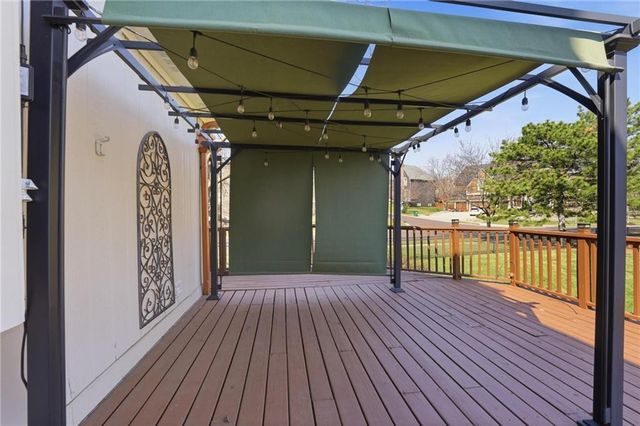 9206 W 146th Place, Overland Park, KS 66221