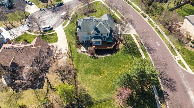 9206 W 146th Place, Overland Park, KS 66221