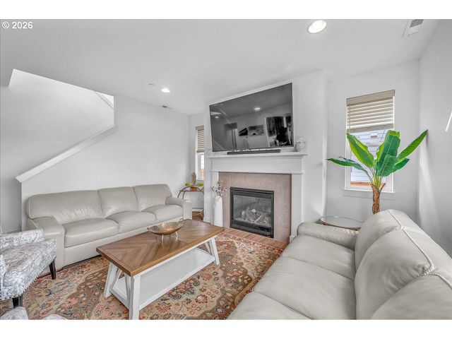 3819 Ne KINGBIRD St, Camas, WA 98607