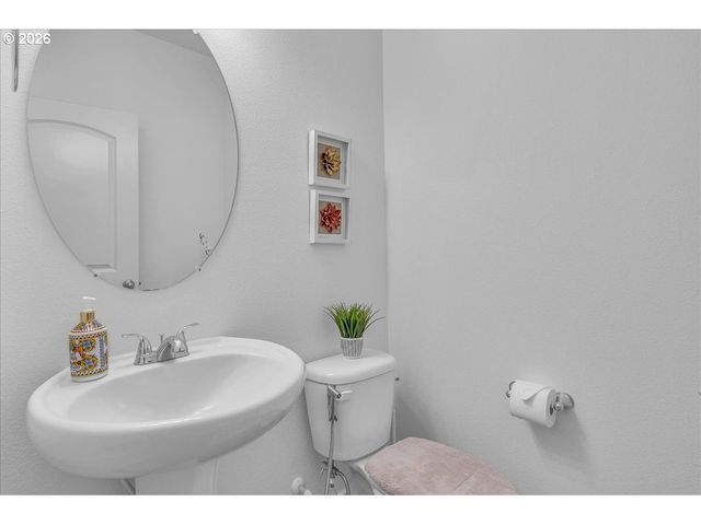 3819 Ne KINGBIRD St, Camas, WA 98607