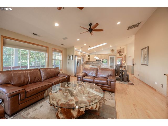 2215 Ne 359TH Ave, Washougal, WA 98671