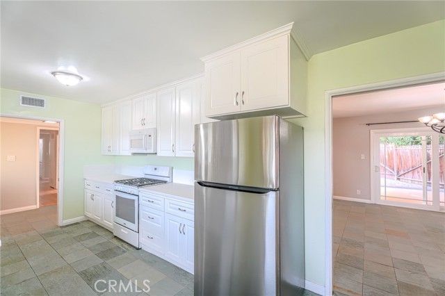 23952 Nomar Street, Woodland Hills (los Angeles), CA 91367