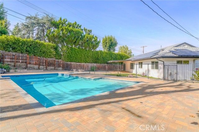 23952 Nomar Street, Woodland Hills (los Angeles), CA 91367