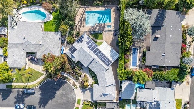 23952 Nomar Street, Woodland Hills (los Angeles), CA 91367