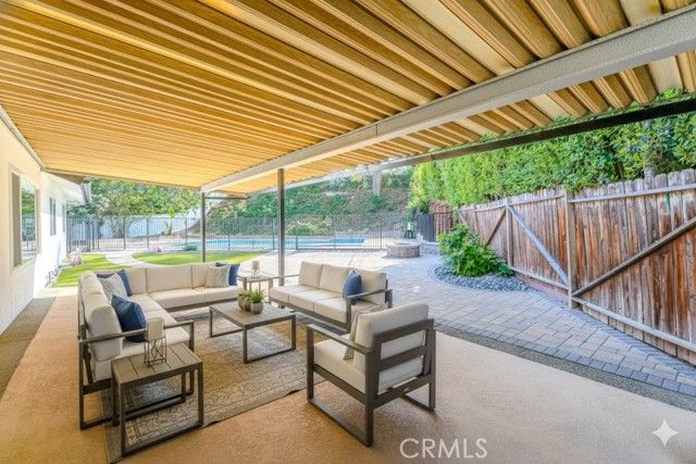 23952 Nomar Street, Woodland Hills (los Angeles), CA 91367