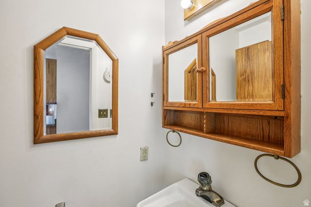 5345 W 4000 S, Hooper, UT 84315