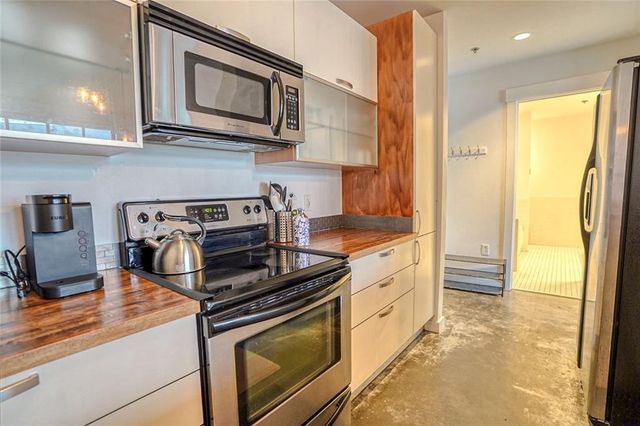 245 N Highland Avenue NE 411, Atlanta, GA 30307