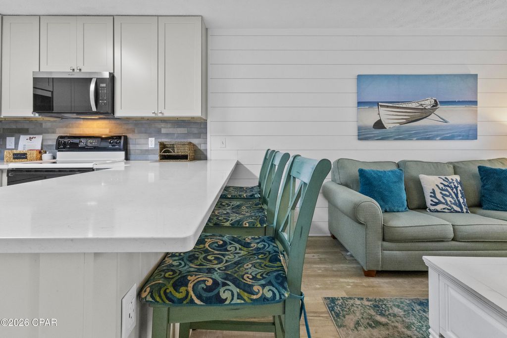 Image 7 of property listing at 17462 Front Beach Road 60103, Panama City Beach, FL 32413