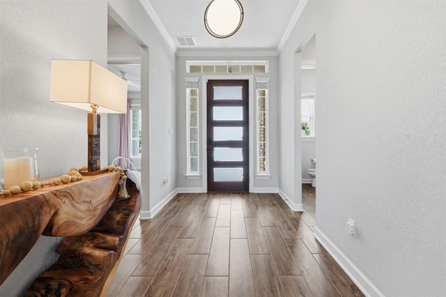 594 Baretta LOOP, Buda, TX 78610