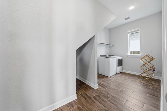 594 Baretta LOOP, Buda, TX 78610