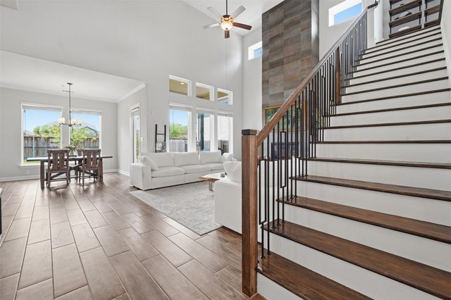 594 Baretta LOOP, Buda, TX 78610