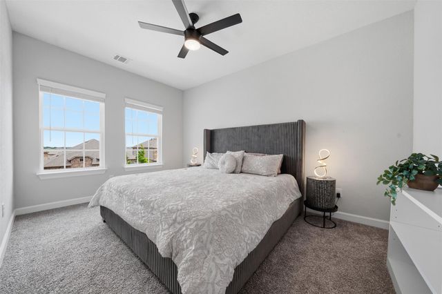 594 Baretta LOOP, Buda, TX 78610