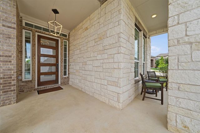 594 Baretta LOOP, Buda, TX 78610