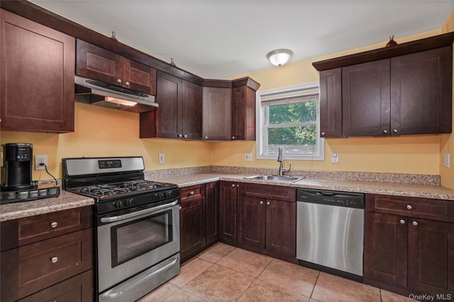 50 Sears Avenue, Elmsford, NY 10523