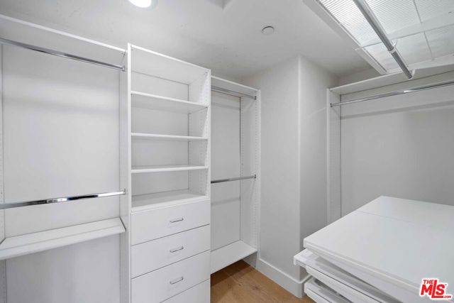 438 Arnaz Drive 106, Los Angeles, CA 90048