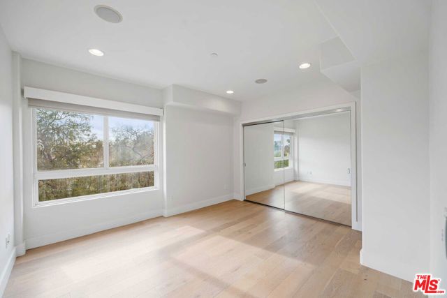 438 Arnaz Drive 106, Los Angeles, CA 90048