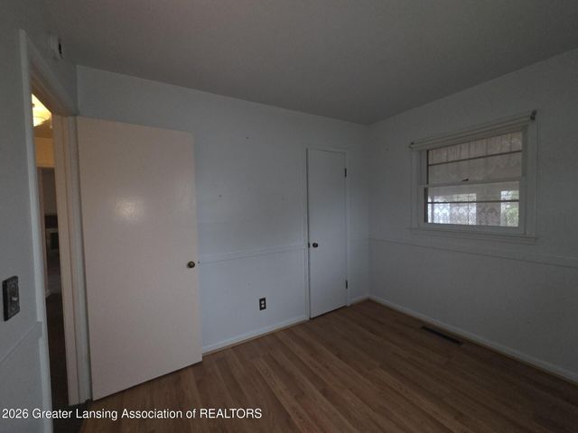 3220 Alfred Avenue, Lansing, MI 48906