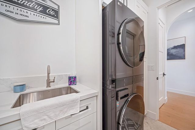 127 Fuller Ln, Lincoln, CA 95648