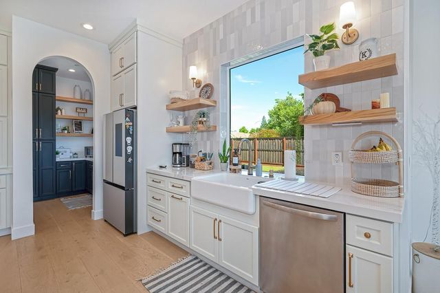 127 Fuller Ln, Lincoln, CA 95648