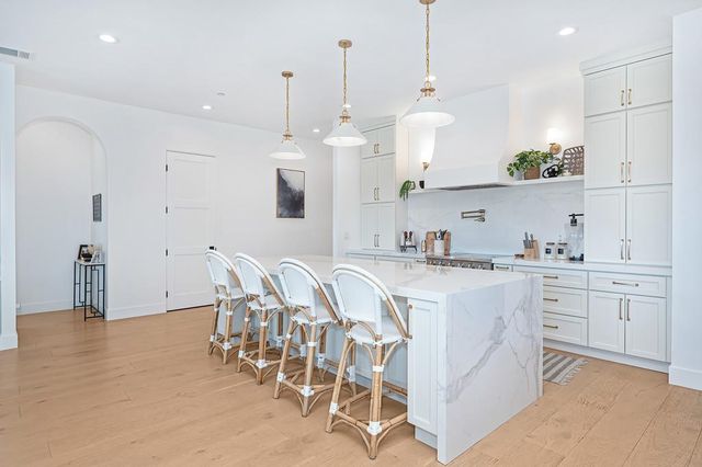 127 Fuller Ln, Lincoln, CA 95648