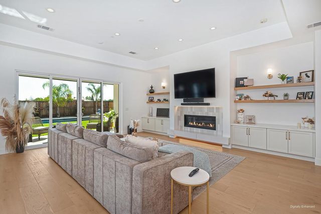 127 Fuller Ln, Lincoln, CA 95648