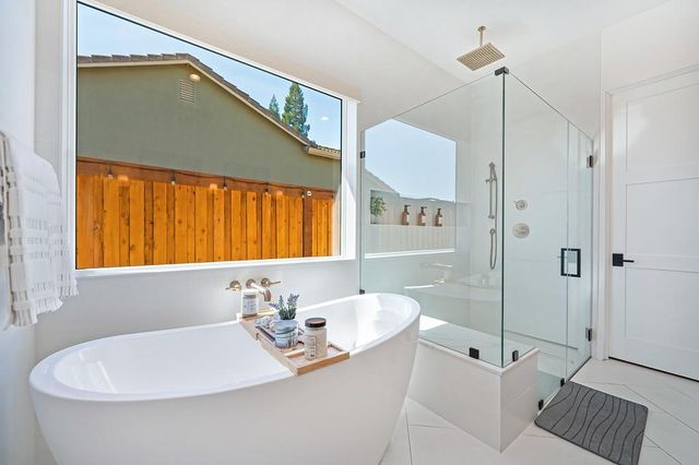 127 Fuller Ln, Lincoln, CA 95648