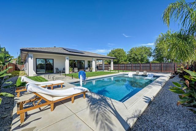 127 Fuller Ln, Lincoln, CA 95648