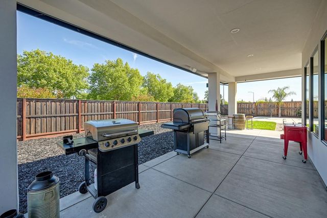 127 Fuller Ln, Lincoln, CA 95648