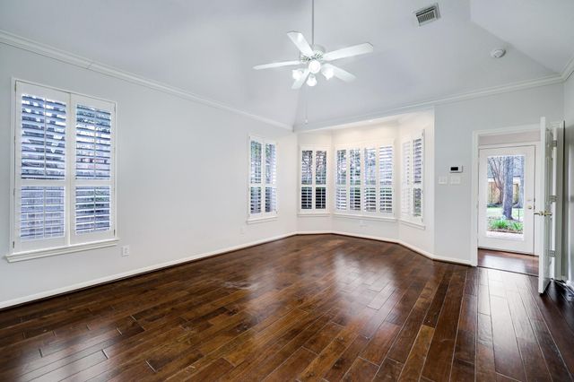 14 Greenside Place, The Woodlands, TX 77381